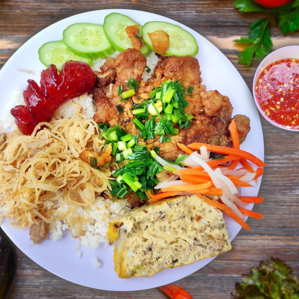 Com,Tam,-,Closeup,Of,Vietnamese,Food:,Delicious,Broken,Rice Com,Tam,-,Closeup,Of,Vietnamese,Food:,Delicious,Broken,Rice